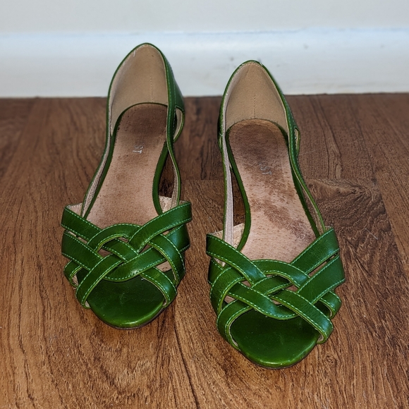 Nine West flats - Picture 5 of 8